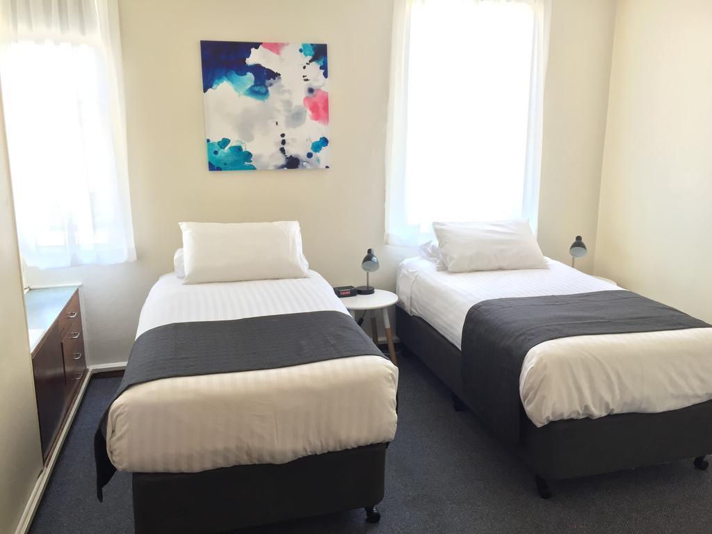 Trc Hotel Лонсестън Екстериор снимка