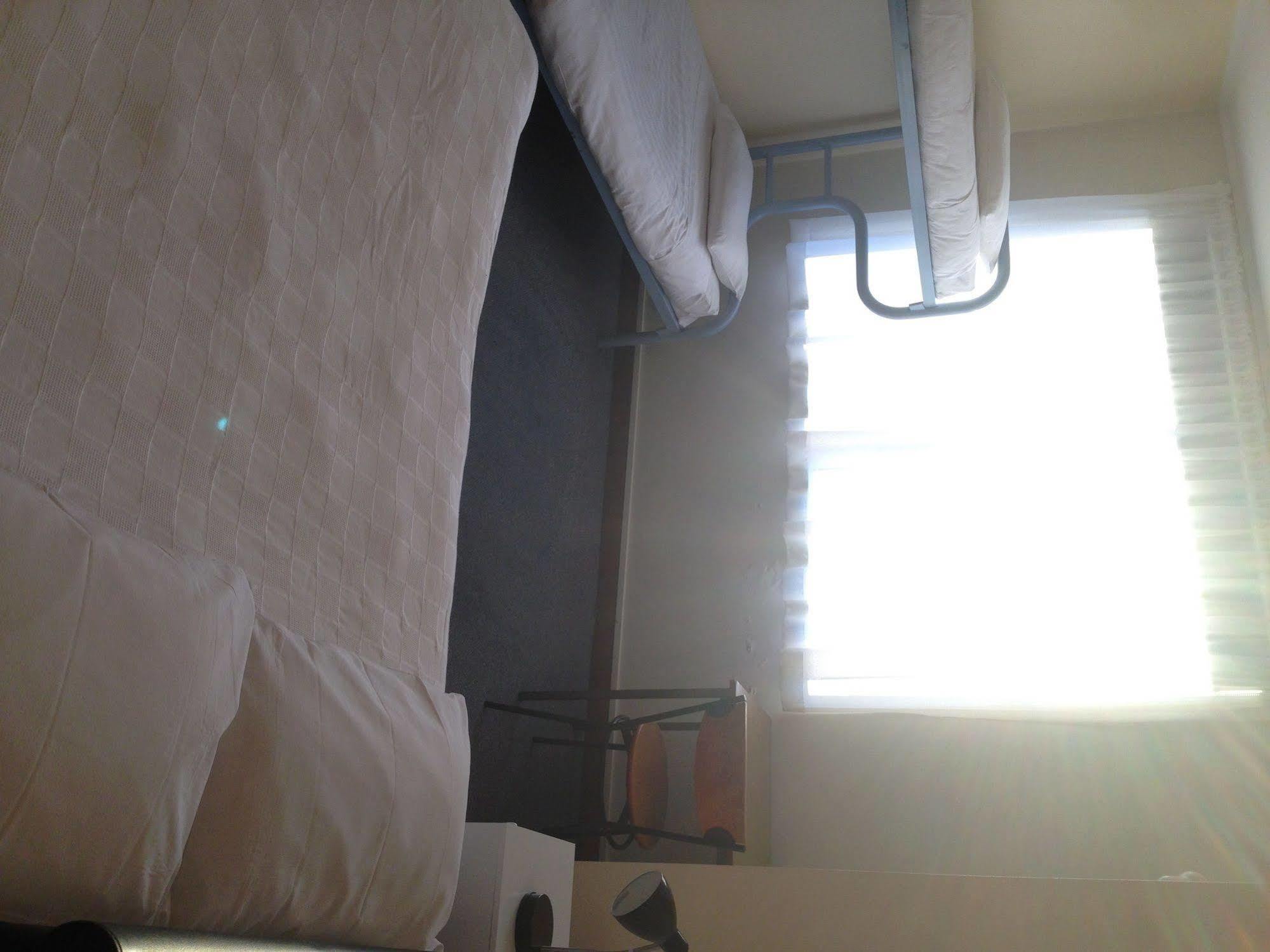 Trc Hotel Лонсестън Екстериор снимка
