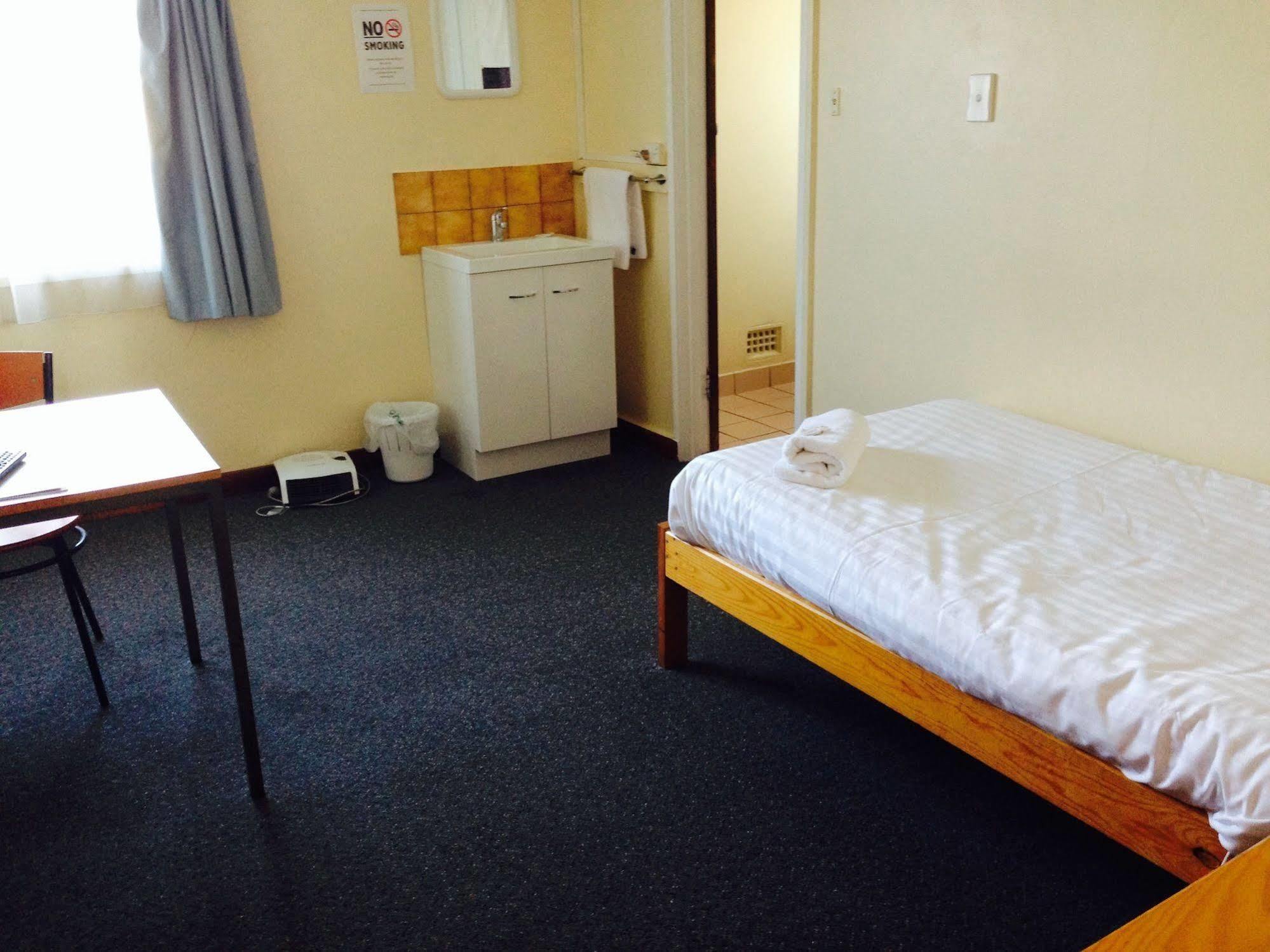 Trc Hotel Лонсестън Екстериор снимка